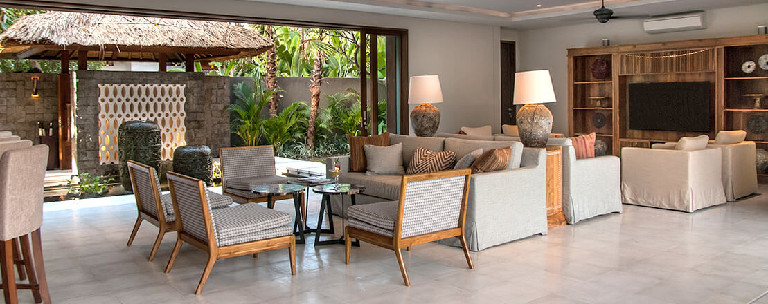 Seseh Beach Villa II - Living Room